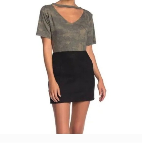 Wild Honey Faux Suede Seamed Mini Skirt in Black - Size MEDIUM - Picture 1 of 8